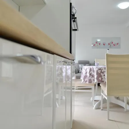 Apartment Ana Diklo Zadar