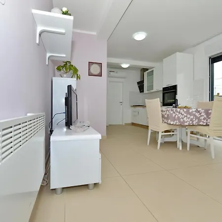 Ana Diklo Apartment