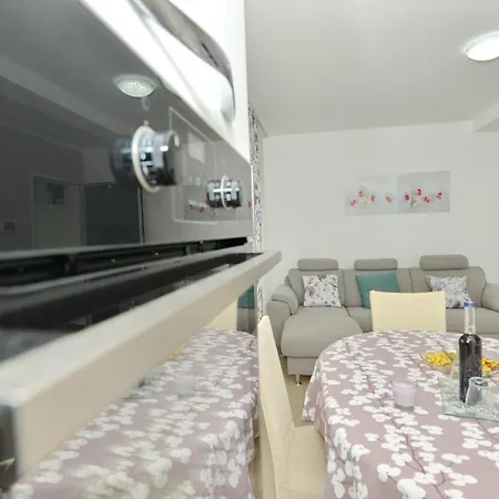 Ana Diklo Apartment